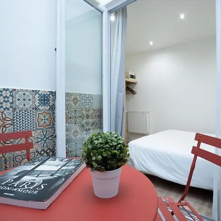 Hotel Edgar Quinet Parigi