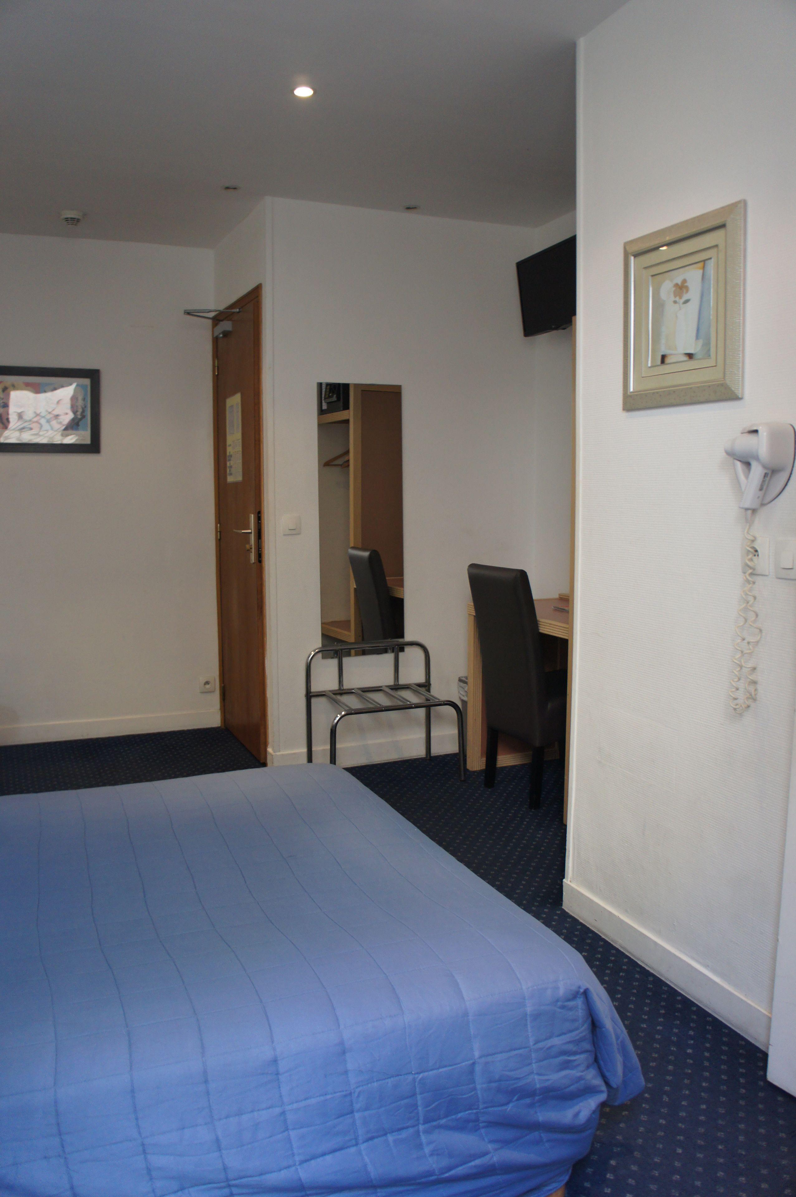 Edgar Quinet Hotel 2*