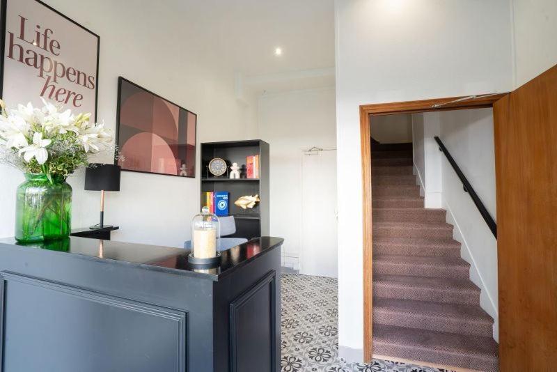 Hotel Edgar Quinet 2*