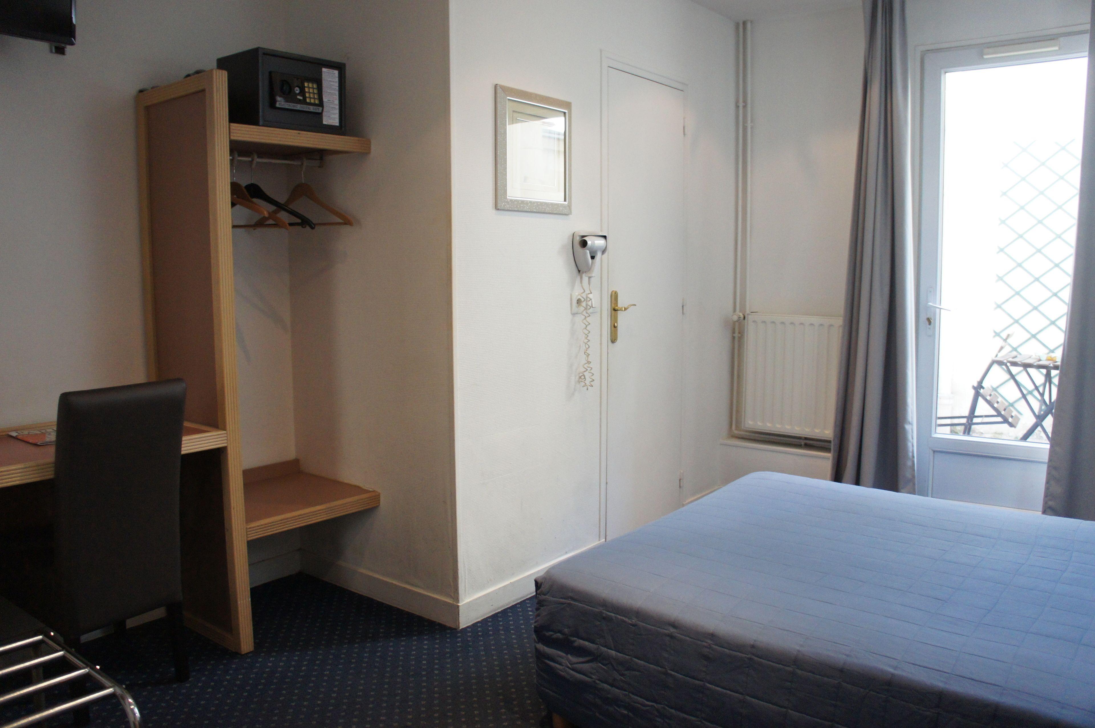 Edgar Quinet Hotel 2*
